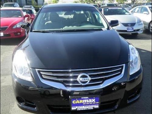 Nissan Altima 2011 photo 1