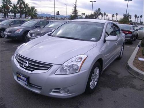 Nissan Altima 2011 photo 2