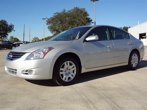 Nissan Altima 2011 photo 3