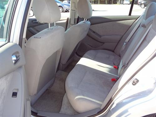 Nissan Altima 2011 photo 4