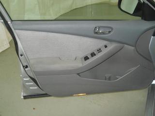 Nissan Altima 2011 photo 2
