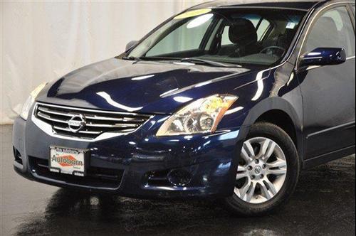 Nissan Altima 2011 photo 1