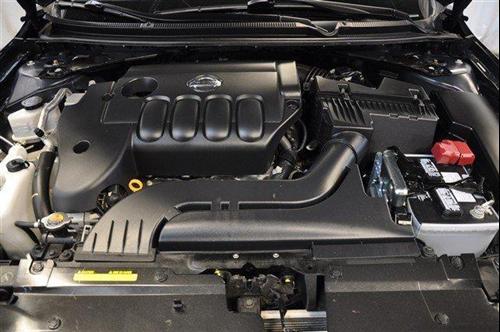 Nissan Altima 2011 photo 4