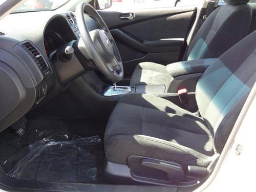 Nissan Altima 2011 photo 4