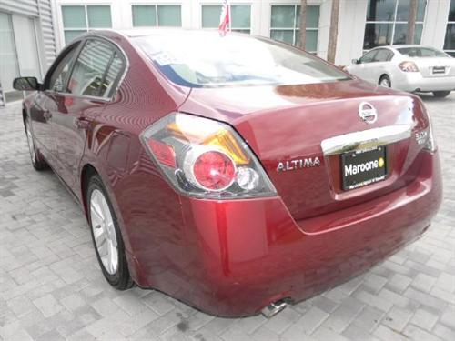 Nissan Altima 2011 photo 3