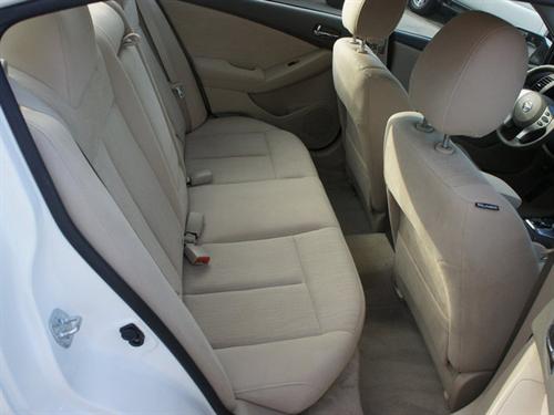 Nissan Altima 2011 photo 3
