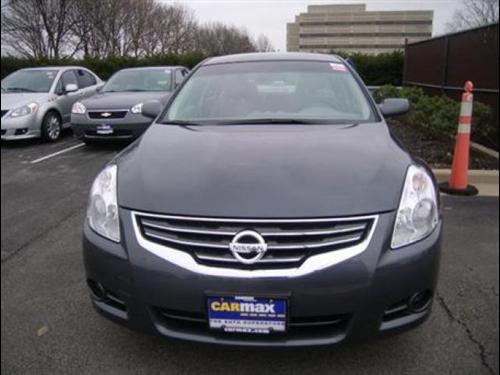 Nissan Altima 2011 photo 1
