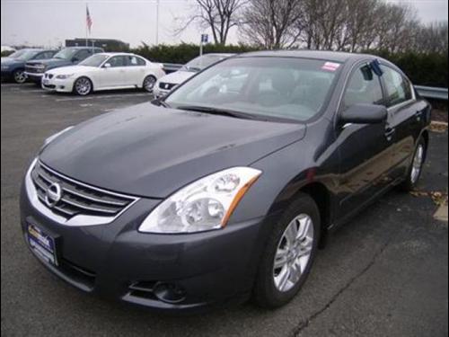 Nissan Altima 2011 photo 2