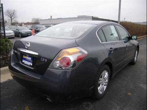 Nissan Altima 2011 photo 4