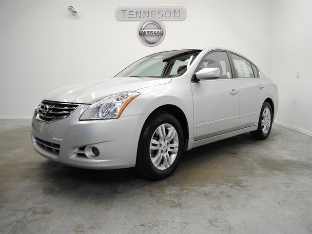 Nissan Altima Pickupslt Quad Cab SWB 4WD 4x4 Truck Sedan