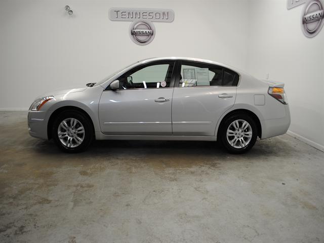 Nissan Altima 2011 photo 4