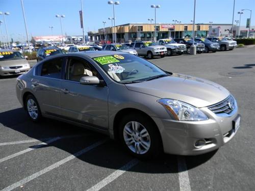 Nissan Altima 2011 photo 1