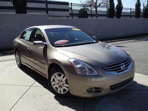 Nissan Altima 2011 photo 1