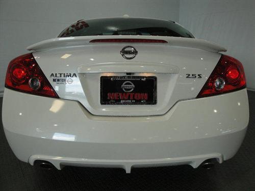 Nissan Altima 2011 photo 5