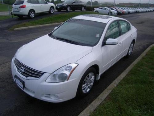 Nissan Altima 2011 photo 1