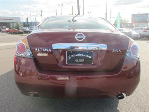 Nissan Altima 2011 photo 3