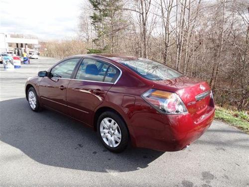 Nissan Altima 2011 photo 1