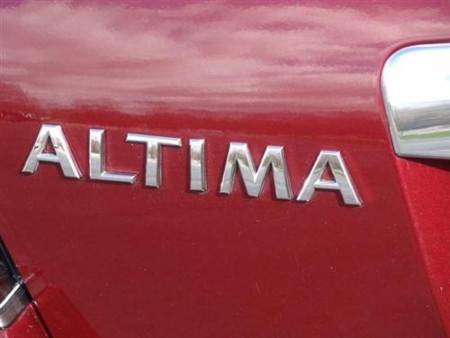 Nissan Altima 2011 photo 4