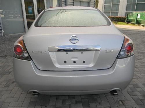 Nissan Altima 2011 photo 3