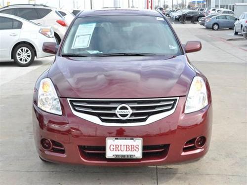 Nissan Altima 2011 photo 4