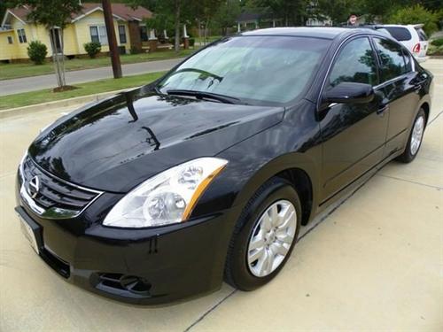 Nissan Altima 2011 photo 1