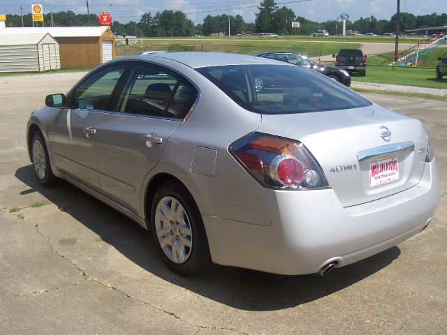 Nissan Altima 2011 photo 3
