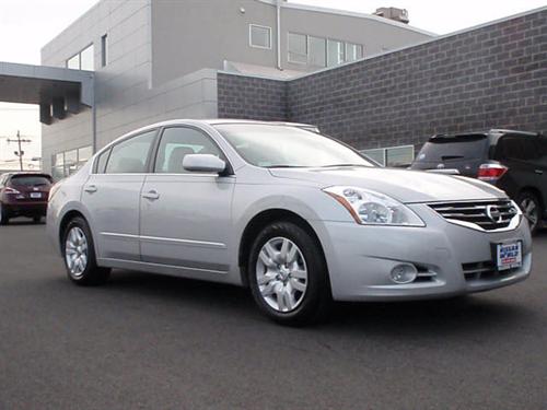 Nissan Altima 2011 photo 4