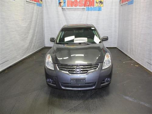 Nissan Altima 2011 photo 1