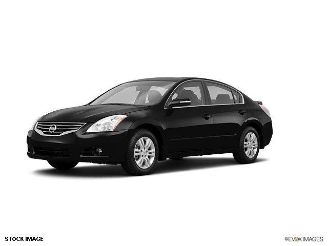 Nissan Altima 2011 photo 1