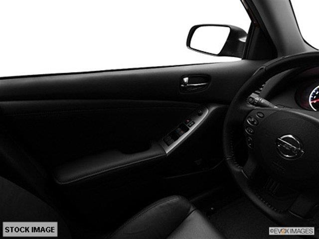 Nissan Altima 2011 photo 3