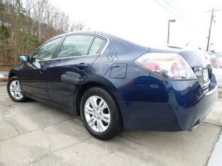 Nissan Altima 2011 photo 4