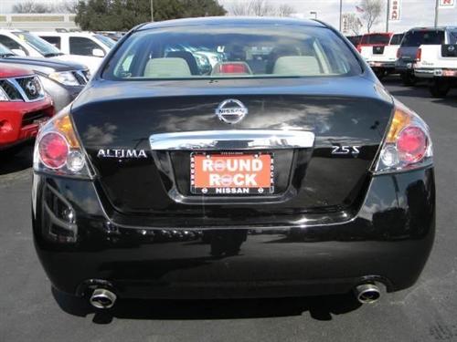 Nissan Altima 2011 photo 4