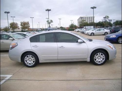 Nissan Altima 2011 photo 3