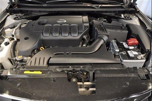 Nissan Altima 2011 photo 4