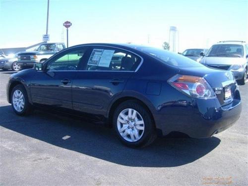 Nissan Altima 2011 photo 4