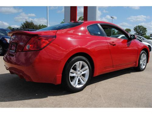 Nissan Altima 2011 photo 2