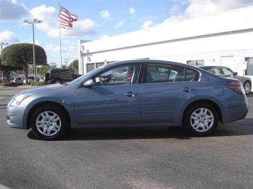 Nissan Altima 2011 photo 1