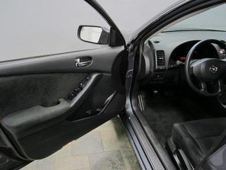 Nissan Altima 2011 photo 2