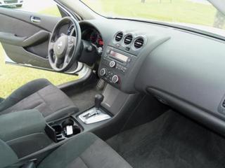 Nissan Altima 2011 photo 3