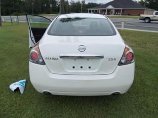 Nissan Altima 2011 photo 5