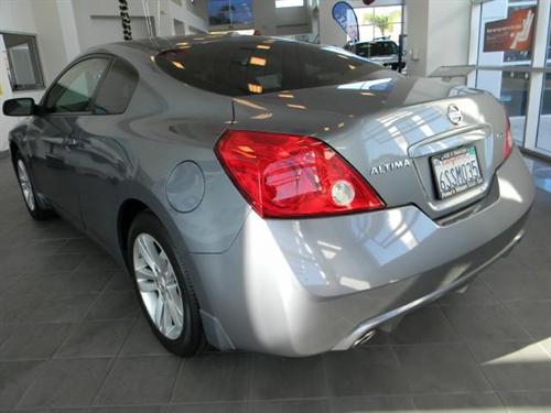 Nissan Altima 2011 photo 3