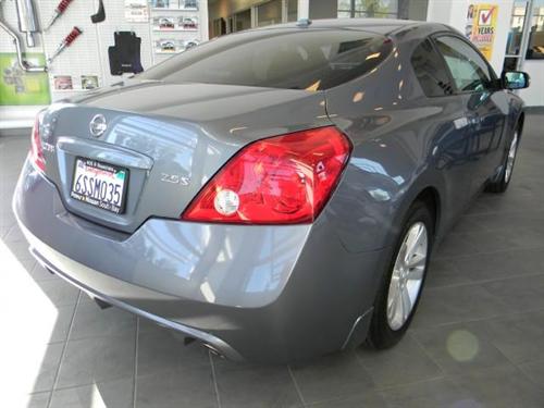 Nissan Altima 2011 photo 4