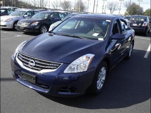 Nissan Altima 2011 photo 2