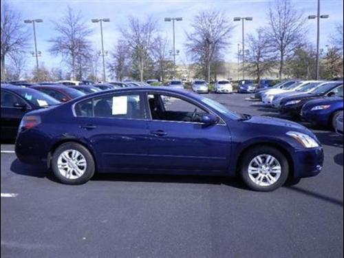 Nissan Altima 2011 photo 3