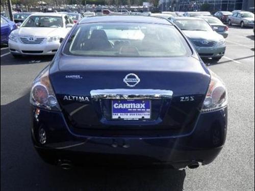 Nissan Altima 2011 photo 5