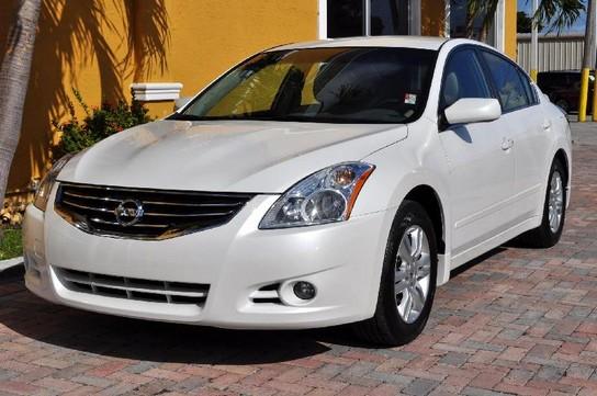 Nissan Altima XR Sedan