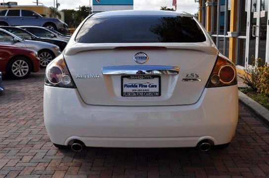 Nissan Altima 2011 photo 3