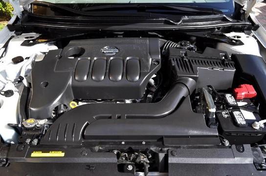 Nissan Altima 2011 photo 4