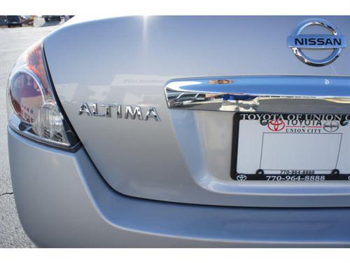 Nissan Altima 2011 photo 4