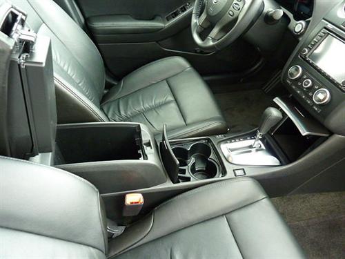 Nissan Altima 2011 photo 2